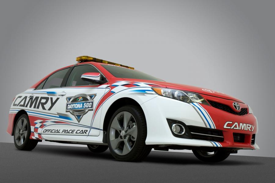  Toyota Camry SE Daytona 500 Pace Car 2012 года  (фото 13 из 15)